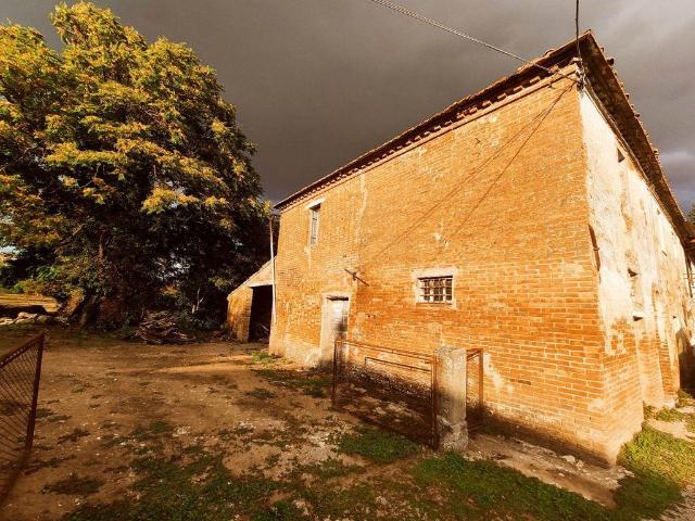 Rustico in vendita a Foiano Della Chiana, Toscana