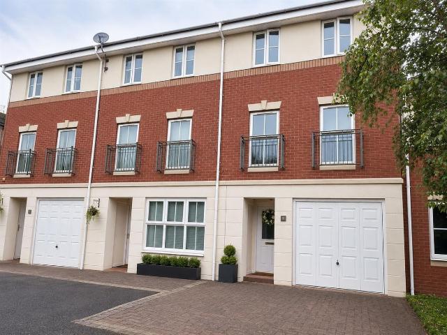 House for rent in Bryncae, Wales