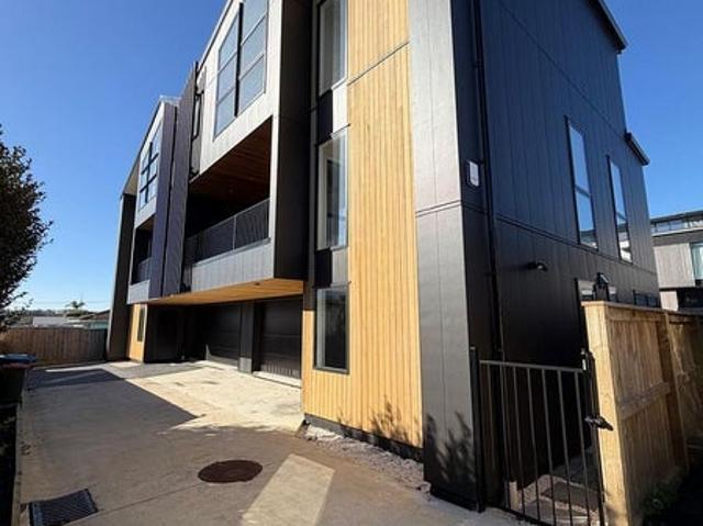 House for rent in Balmoral