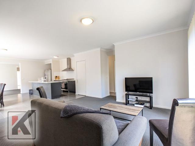 Room for rent in Camerons Creek, Victoria