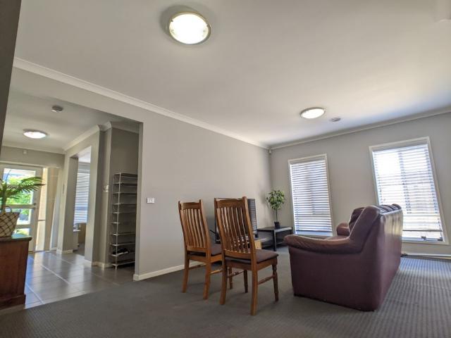 Room for rent in Featherbrook, Melbourne