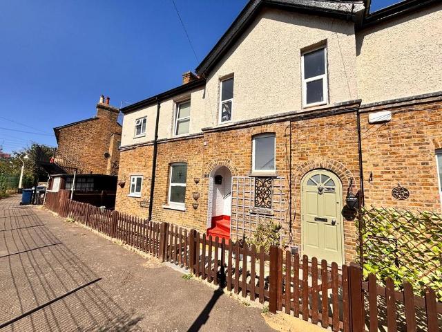 Apartment for rent in London Borough of Ealing, Hanwell
