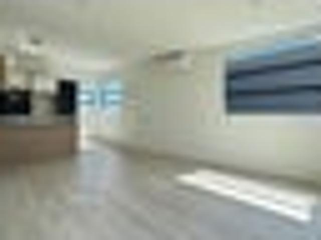 Townhouse for rent in Point England, Oroua County