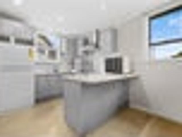 House for rent in Point England, Oroua County