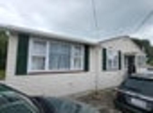 House for rent in Point England, Oroua County