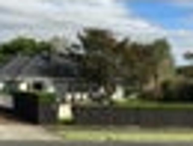 House for rent in Point England, Oroua County