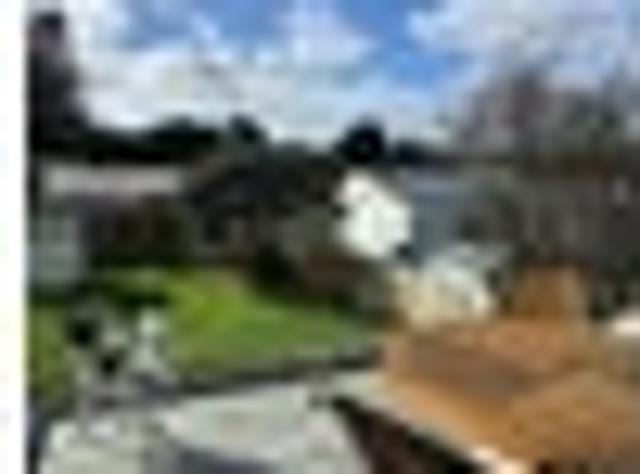 House for rent in Point England, Oroua County