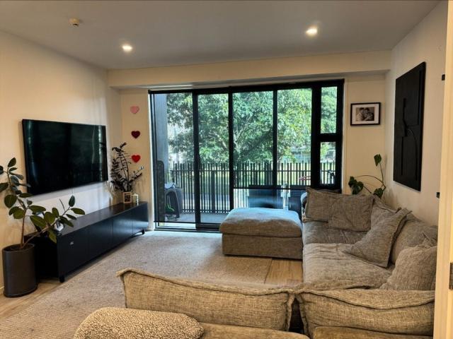 Apartment for rent in Point England, Oroua County