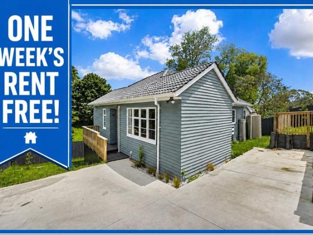 House for rent in Point England, Oroua County