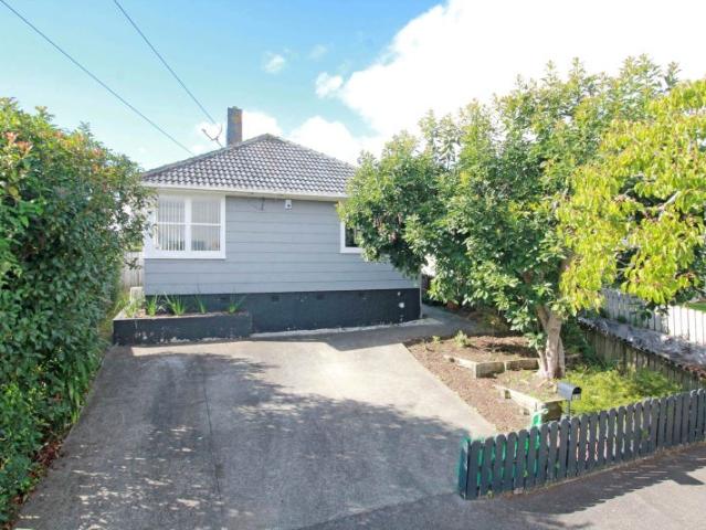 House for rent in Point England, Oroua County