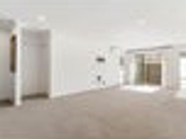 Townhouse for rent in Point England, Oroua County