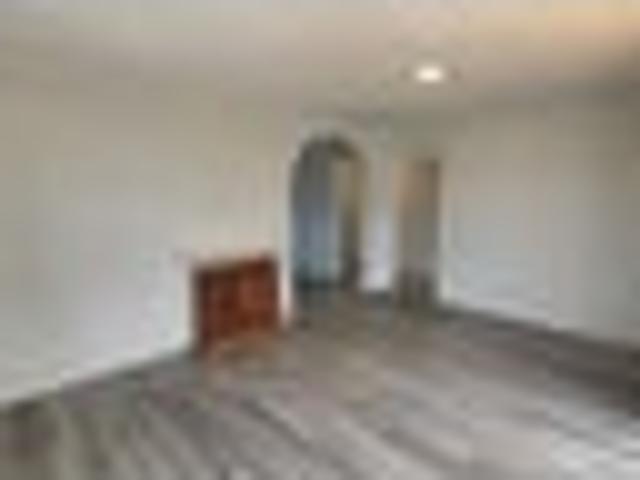 House for rent in Point England, Oroua County