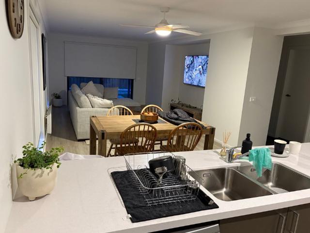 Room for rent in Geelong, Victoria