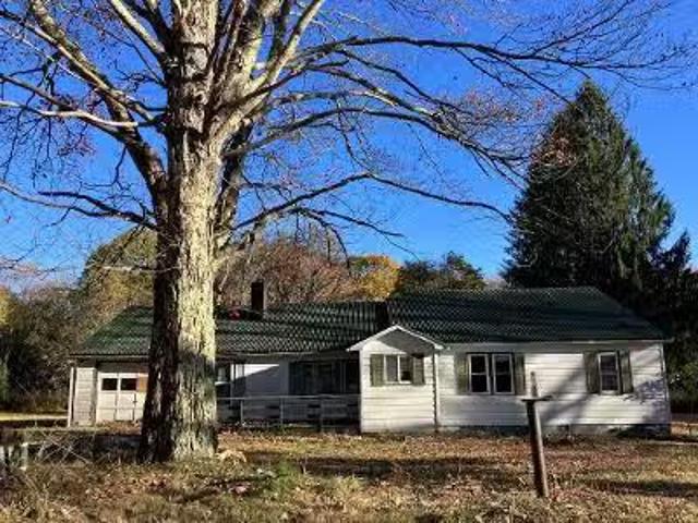 House for sale in Summersville