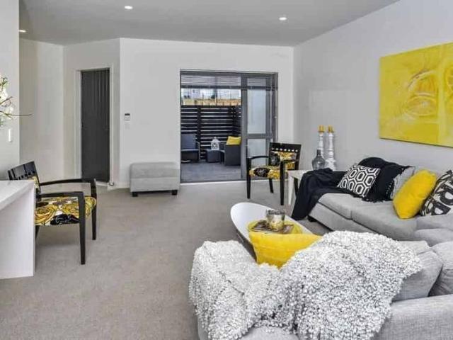 House for rent in Paremoremo