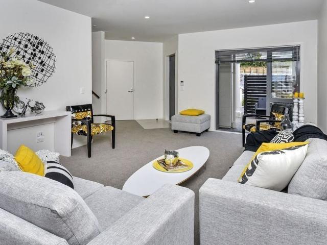 House for rent in Paremoremo