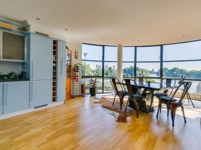 Apartment for rent in London Borough of Hounslow, Greater London