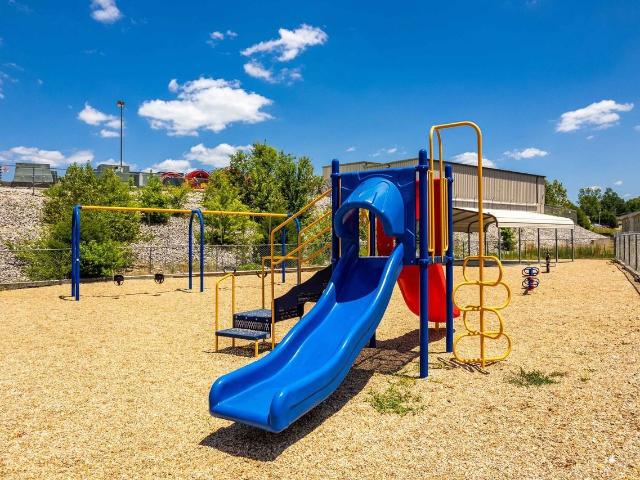 Apartment for rent in The Pointe At Waynesville, Waynesville