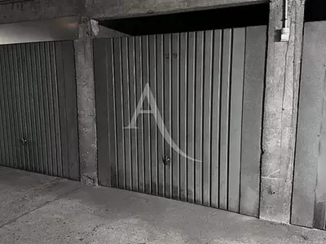 Garage vente à Saint-Germain-en-Laye, Poissy