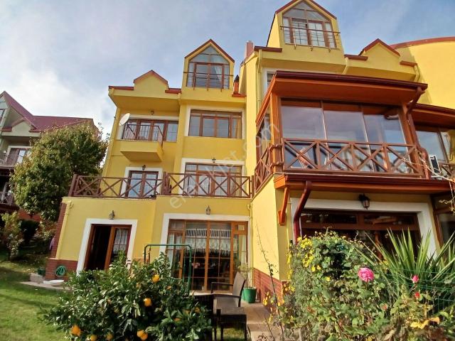 Başakşehir, İstanbul içerisinde satılık Villa