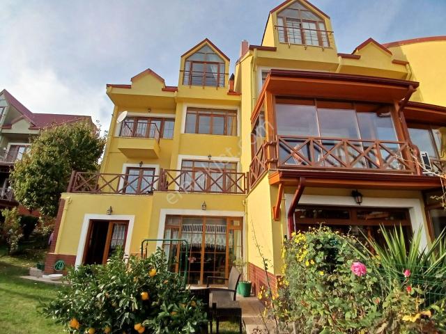 Başakşehir, İstanbul içerisinde satılık Villa