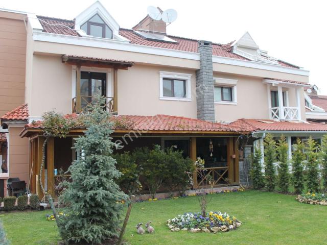 Başakşehir içerisinde satılık Villa
