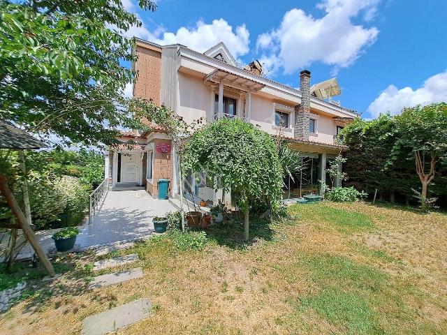 Başakşehir içerisinde satılık Villa