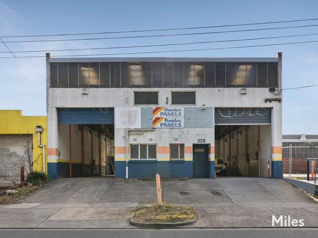 Warehouse for rent in Camerons Creek, Victoria