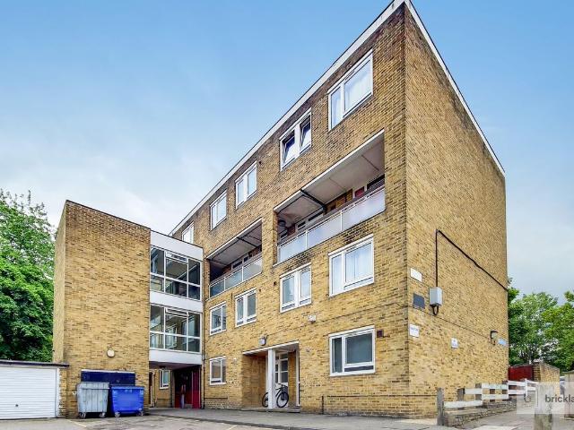 House for rent in London Borough of Lewisham, Bell Green