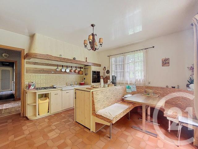 Maison vente à Fontainebleau, Poligny