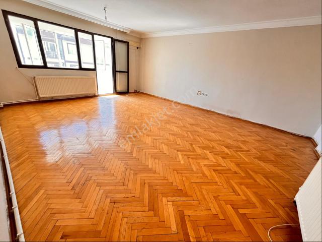 Karabağlar, İzmir içerisinde kiralık mülk
