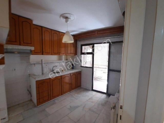 Karabağlar, İzmir içerisinde kiralık mülk