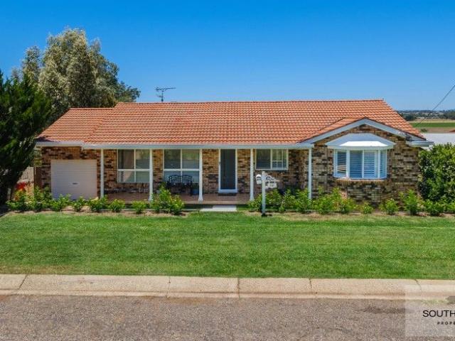 House for sale in Piallamore, New South Wales