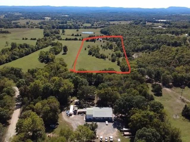Farm for sale in Ark