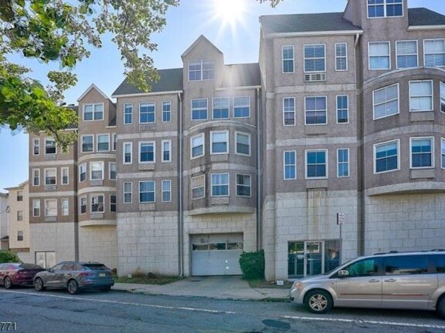 Condo for sale in Newark Condo for sale in Newark