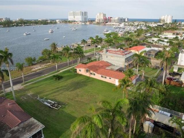 Land for sale in Hollywood