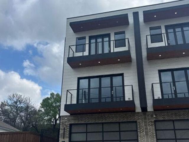 House for sale in Dallas, Texas