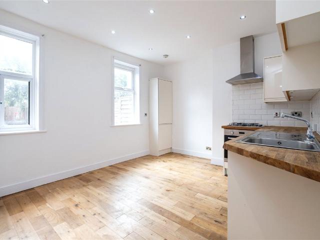Apartment for rent in London Borough of Croydon, Norbury