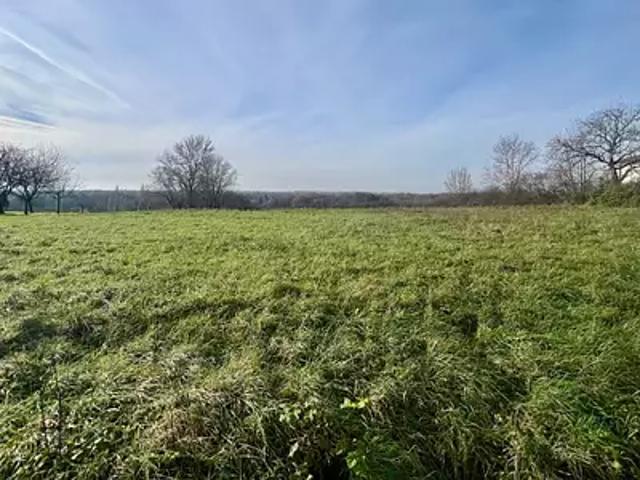 Terrain vente à Bourg-en-Bresse, Polliat