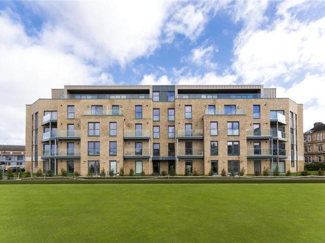 Apartment for rent in Shawmoss, Glasgow