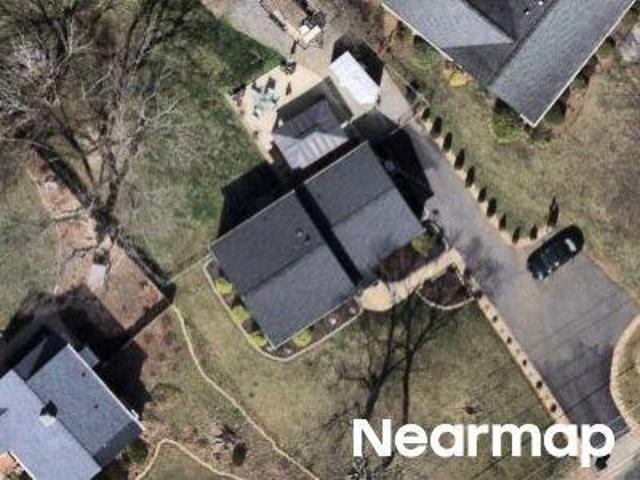 House for sale in Foxhall Residential Area, Winston-Salem