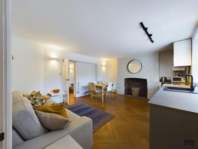 Apartment for rent in Watergate, Devon