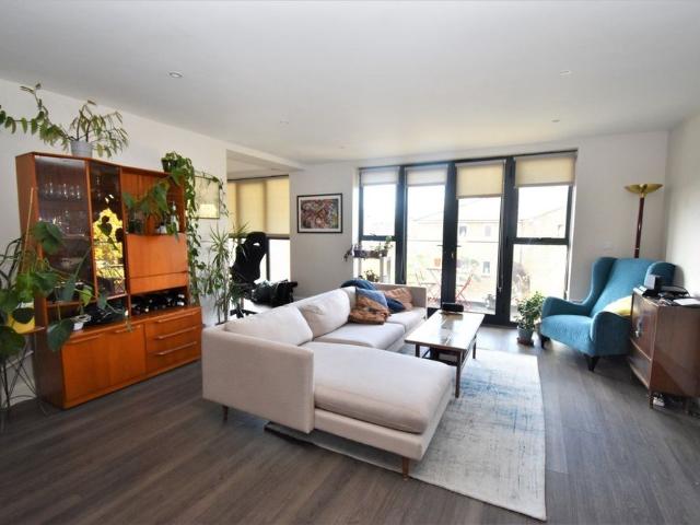 Apartment for rent in London Borough of Lewisham, Cat Hill