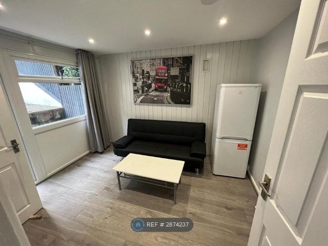 House for rent in Spring Park, Luton