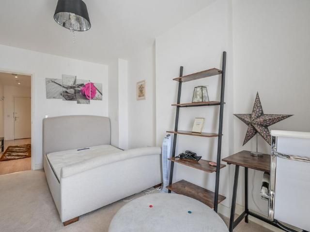 House for rent in Poplar Grove, Greater London