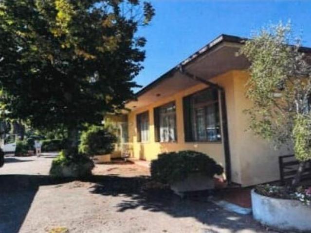 Locale Commerciale in vendita a Unione di Comuni Valdarno e Valdisieve, Pelago
