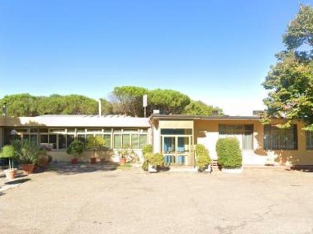 Locale Commerciale in vendita a Unione di Comuni Valdarno e Valdisieve, Rufina