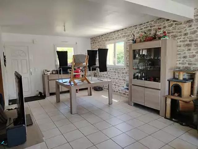 Maison vente à La Tournée, Pommeret