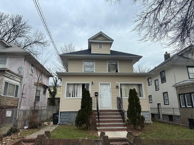 House for sale in Newark, Essex County