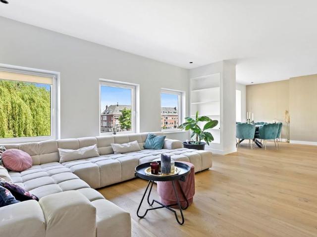Appartement te huur in Bloemenbuurt, Zuid Holland